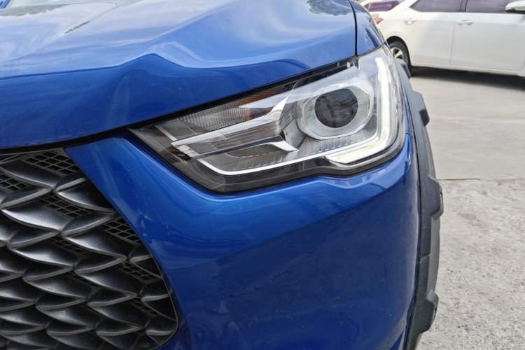 Used Great Wall Poer 2021 2.0T Commercial Version Manual Diesel Two-Wheel Drive Elite Long-Box GW4D20M Left Front Headlight