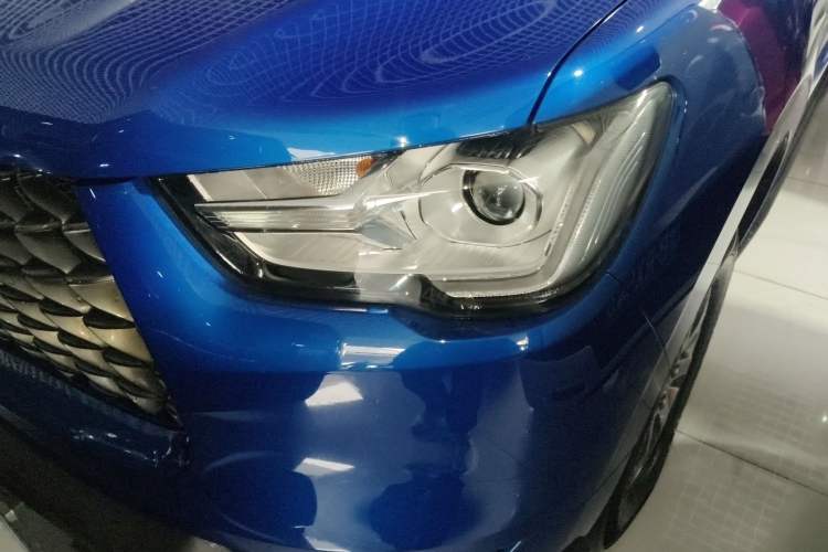 Used Great Wall Poer 2021 2.0T Commercial Version Automatic Diesel Two-Wheel Drive Elite Trim with Long Bed – GW4D20M Left Front Headlight