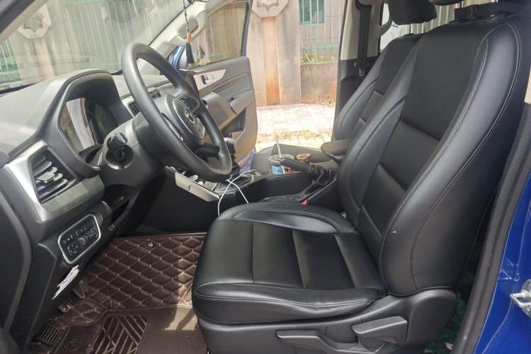Used Great Wall Poer 2021 2.0T Commercial Version Manual Diesel Two-Wheel Drive Long-Box GW4D20M Left Front Seat