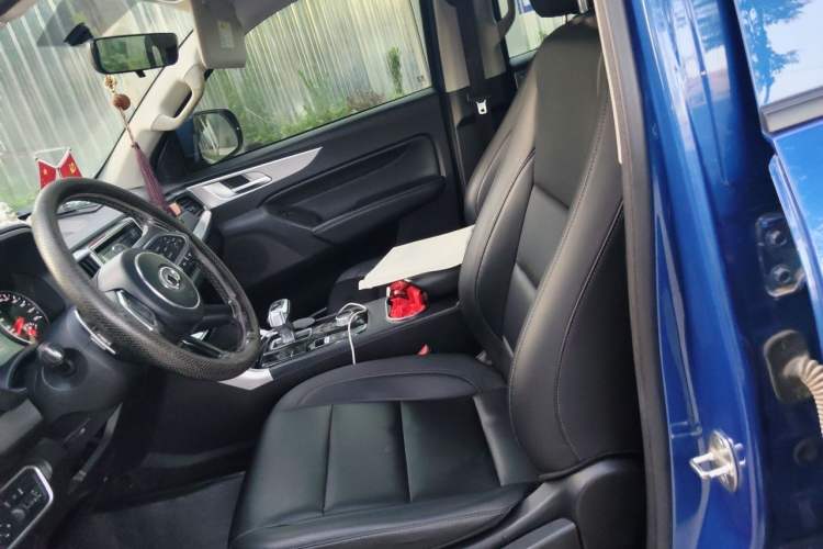 Used Great Wall Poer 2021 2.0T Commercial Version Automatic Diesel Two-Wheel Drive Elite Trim with Long Bed – GW4D20M Left Front Seat