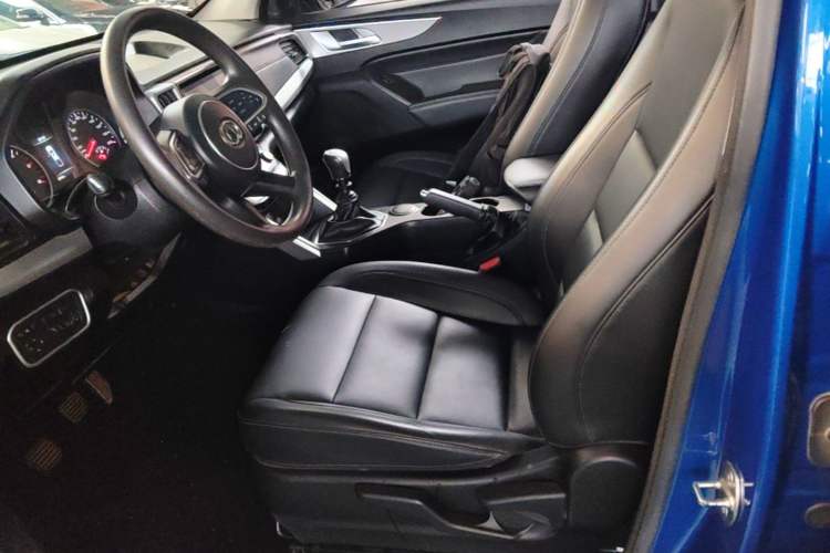 Used Great Wall Poer 2021 2.0T Commercial Version Manual Diesel Two-Wheel Drive Elite Long-Box GW4D20M Left Front Seat