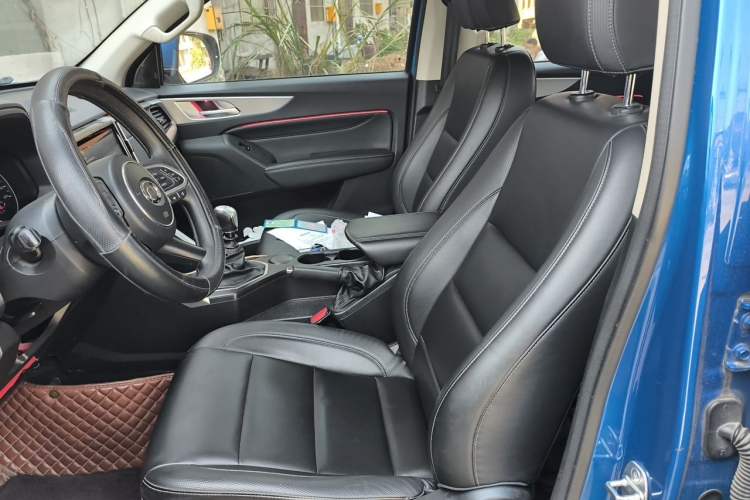 Used Great Wall Poer 2021 2.0T Commercial Version Manual Diesel Two-Wheel Drive Elite Long-Box GW4D20M Left Front Seat