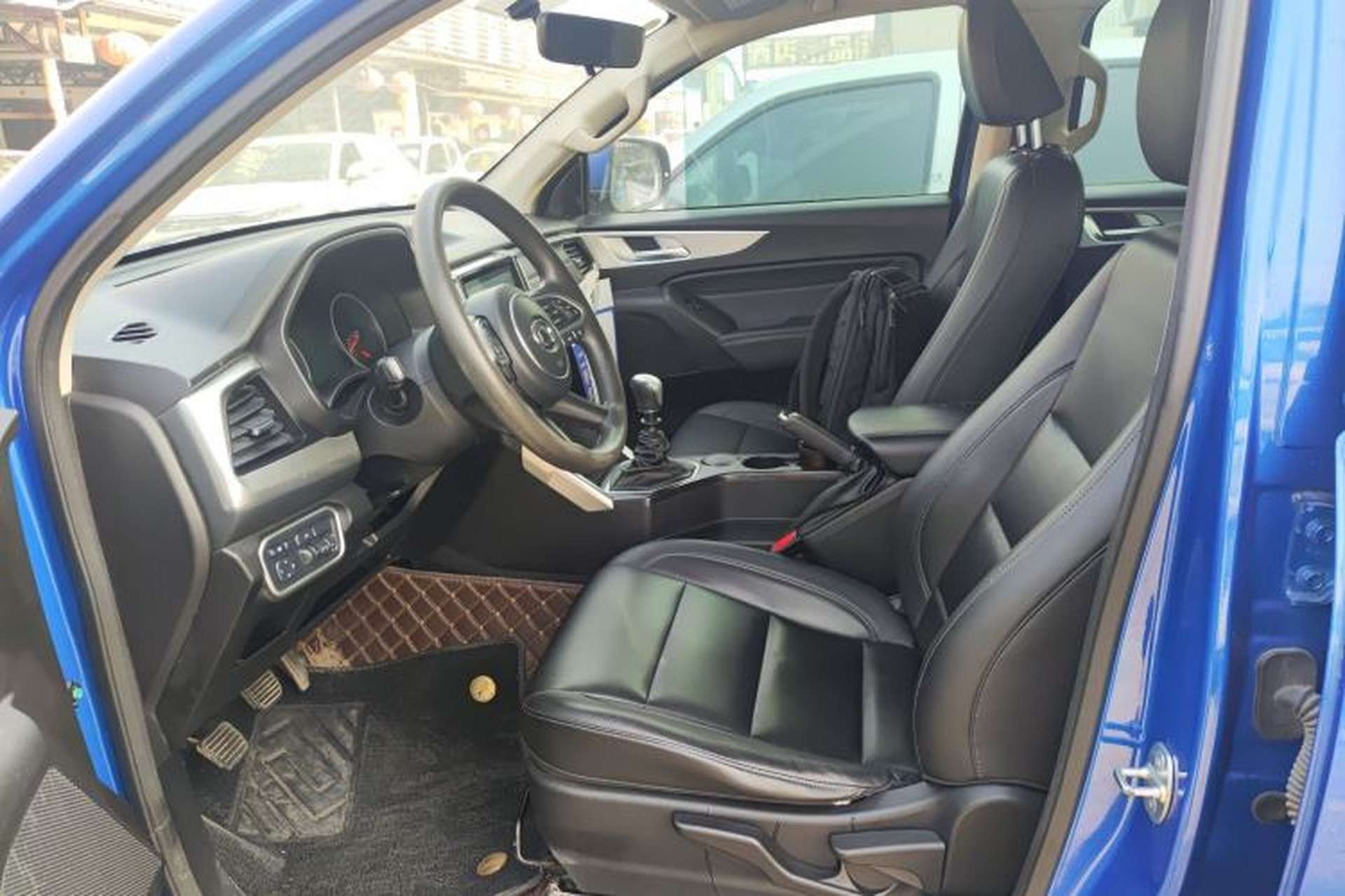 Used Great Wall Poer 2021 2.0T Commercial Version Manual Diesel Two-Wheel Drive Elite Long-Box GW4D20M Left Front Seat