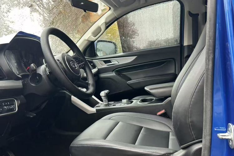 Used Great Wall Poer 2021 2.0T Commercial Version Automatic Diesel Two-Wheel Drive Elite Trim with Long Bed – GW4D20M Left Front Seat