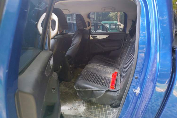 Used Great Wall Poer 2021 2.0T Commercial Version Manual Diesel Two-Wheel Drive Elite Long-Box GW4D20M Left Rear Seat