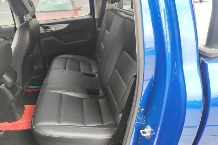 Used Great Wall Poer 2021 2.0T Commercial Version Manual Diesel 4x4 Elite Long-Box GW4D20M Left Rear Seat