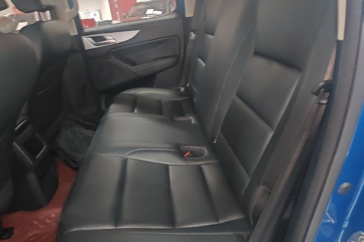 Used Great Wall Poer 2021 2.0T Commercial Version Automatic Diesel Two-Wheel Drive Elite Trim with Long Bed – GW4D20M Left Rear Seat
