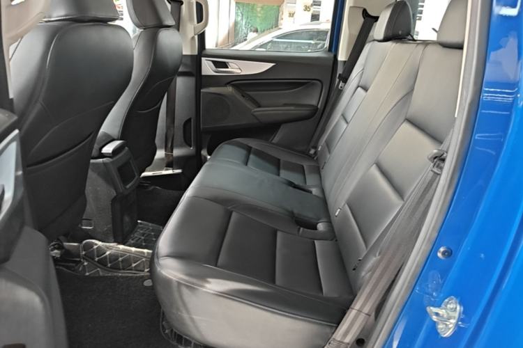 Used Great Wall Poer 2021 2.0T Commercial Version Automatic Diesel Two-Wheel Drive Elite Trim with Long Bed – GW4D20M Left Rear Seat