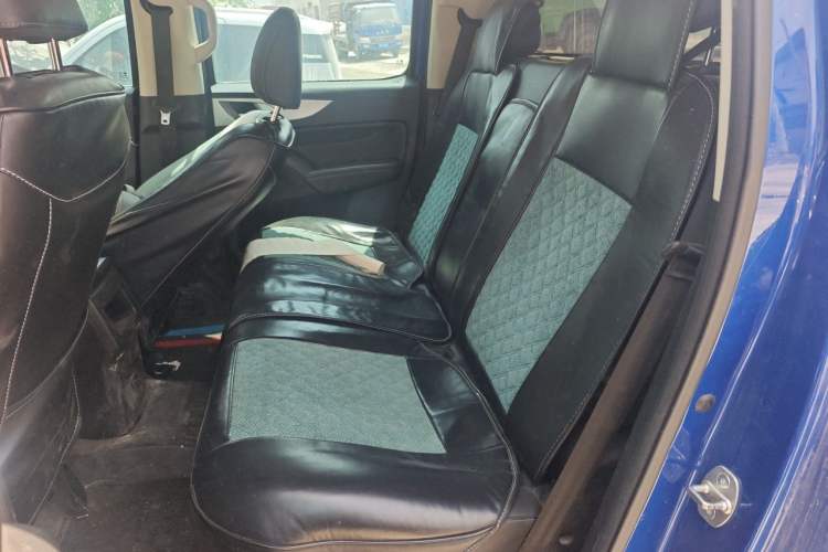 Used Great Wall Poer 2021 2.0T Commercial Version Automatic Diesel Two-Wheel Drive Elite Trim with Long Bed – GW4D20M Left Rear Seat