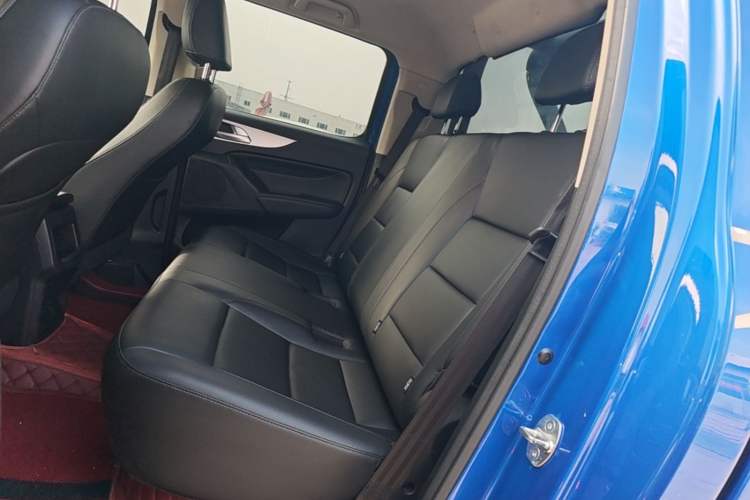 Used Great Wall Poer 2021 2.0T Commercial Version Manual Diesel Two-Wheel Drive Elite Long-Box GW4D20M Left Rear Seat