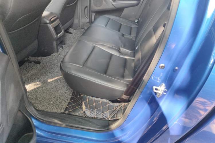 Used Great Wall Poer 2021 2.0T Commercial Version Manual Diesel 4x4 Elite Long-Box GW4D20M Left Rear Seat