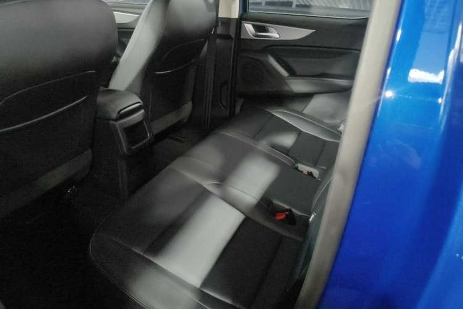 Used Great Wall Poer 2021 2.0T Commercial Version Automatic Diesel Two-Wheel Drive Elite Trim with Long Bed – GW4D20M Left Rear Seat