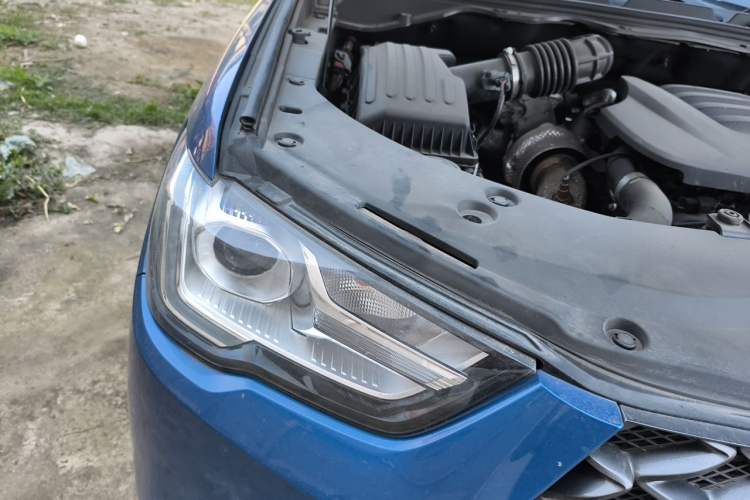 Used Great Wall Poer 2021 2.0T Commercial Version Manual Diesel Two-Wheel Drive Elite Long-Box GW4D20M Right Front Headlight
