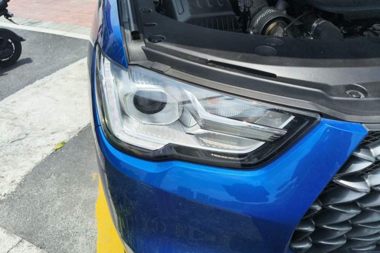 Used Great Wall Poer 2021 2.0T Commercial Version Manual Diesel Two-Wheel Drive Elite Long-Box GW4D20M Right Front Headlight