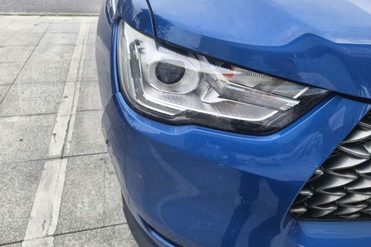 Used Great Wall Poer 2021 2.0T Commercial Version Automatic Diesel Two-Wheel Drive Elite Trim with Long Bed – GW4D20M Right Front Headlight