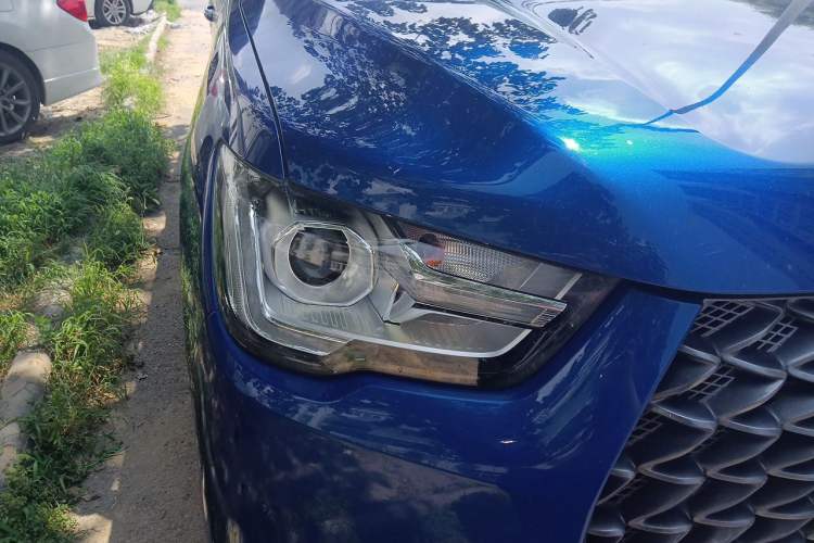 Used Great Wall Poer 2021 2.0T Commercial Version Manual Diesel Two-Wheel Drive Elite Long-Box GW4D20M Right Front Headlight