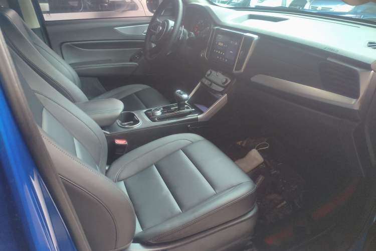 Used Great Wall Poer 2021 2.0T Commercial Version Automatic Diesel 4x4 Elite Long-Box GW4D20M Right Front Seat