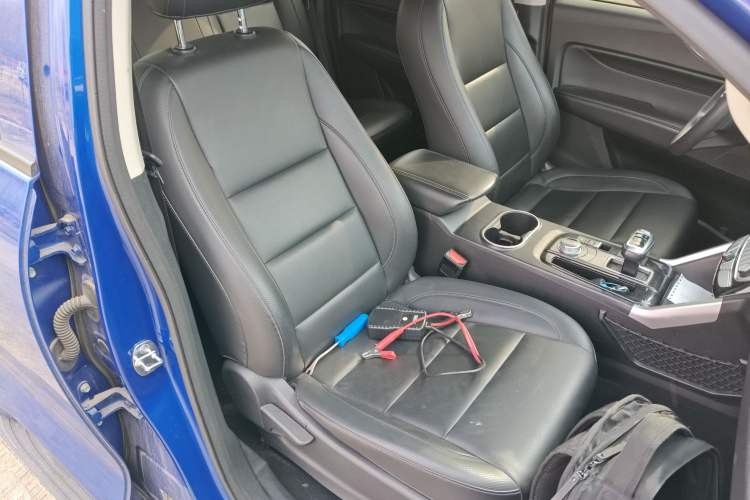 Used Great Wall Poer 2021 2.0T Commercial Version Automatic Diesel 4x4 Elite Long-Box GW4D20M Right Front Seat