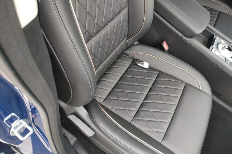 Used Great Wall Poer 2021 2.0T Global Version Automatic Diesel 4x4 Comfort Trim Standard Box GW4D20M Right Front Seat