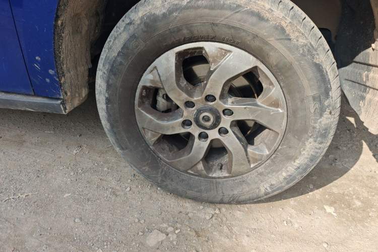 Used Great Wall Poer 2021 2.0T Commercial Version Manual Diesel 4x4 Elite Long-Box GW4D20M Right Front Wheel Hub