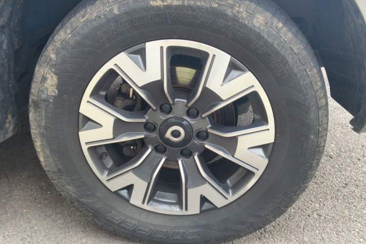 Used Great Wall Poer 2021 2.0T Global Version Automatic Gasoline 4x4 Prestige Standard Cab GW4C20B Right Front Wheel Hub