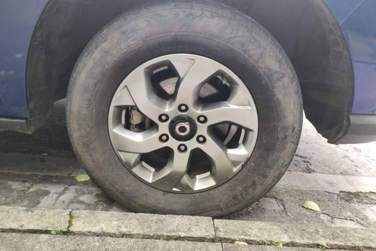 Used Great Wall Poer 2021 2.0T Commercial Version Automatic Diesel 4x4 Navigation-Ready Long-Box GW4D20M Right Front Wheel Hub