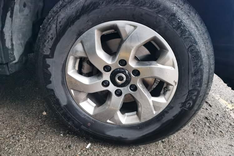 Used Great Wall Poer 2021 2.0T Commercial Version Automatic Diesel 4x4 Elite Long-Box GW4D20M Right Front Wheel Hub