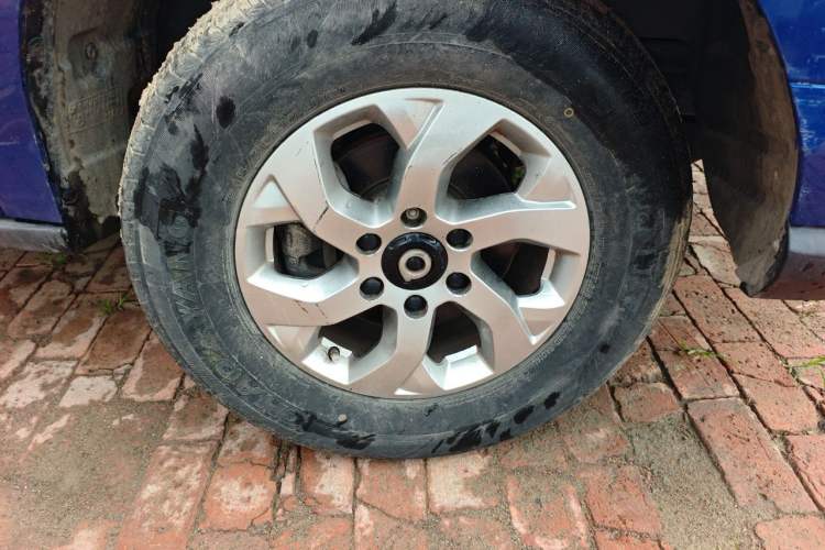 Used Great Wall Poer 2021 2.0T Commercial Version Manual Diesel Two-Wheel Drive Elite Long-Box GW4D20M Right Front Wheel Hub
