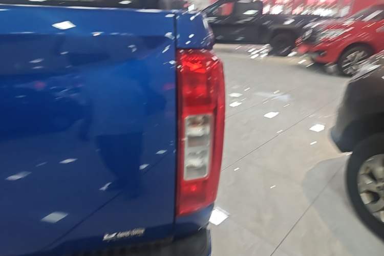 Used Great Wall Poer 2021 2.0T Commercial Version Automatic Diesel Two-Wheel Drive Elite Trim with Long Bed – GW4D20M Right Rear Taillight