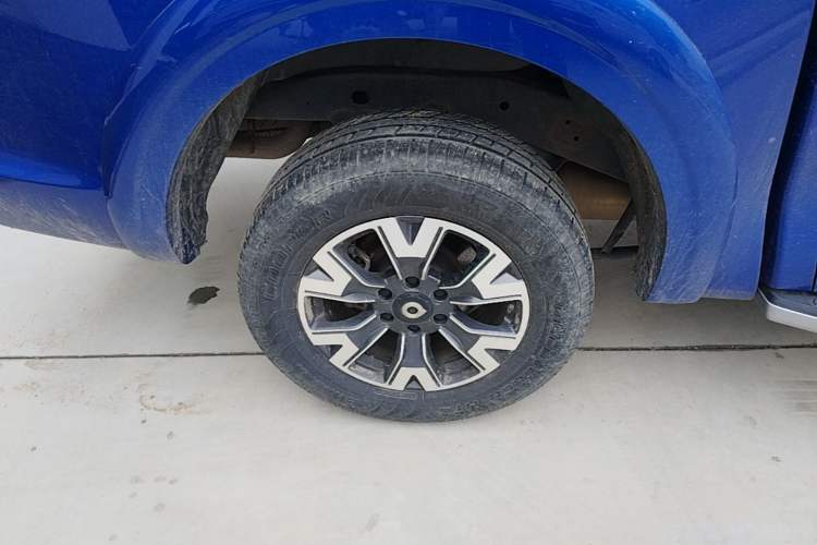 Used Great Wall Poer 2021 2.0T Global Version Passenger Automatic Diesel Two-Wheel Drive Comfort Trim Standard Cab GW4D20M Right Rear Wheel Hub