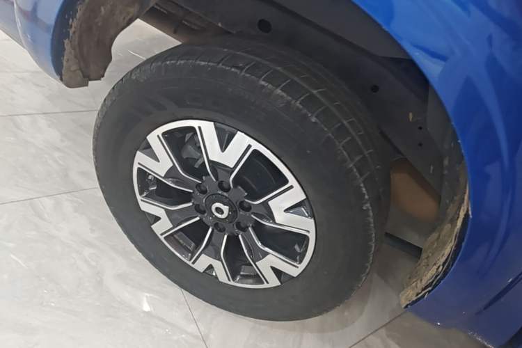 Used Great Wall Poer 2021 2.0T Global Version Passenger Automatic Diesel Two-Wheel Drive Comfort Trim Standard Cab GW4D20M Right Rear Wheel Hub