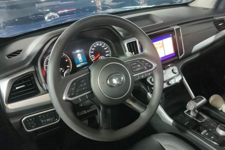 Used Great Wall Poer 2021 2.0T Commercial Version Automatic Diesel Two-Wheel Drive Elite Trim with Long Bed – GW4D20M Steering Wheel