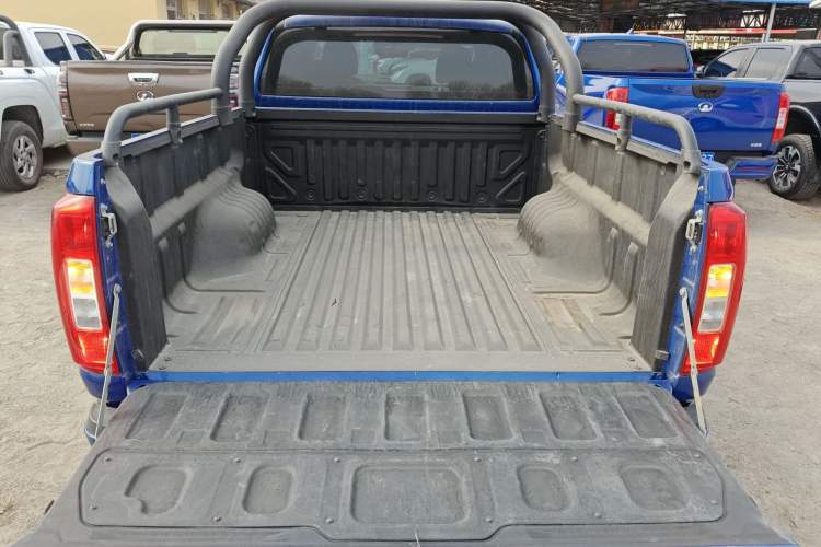 Used Great Wall Poer 2021 2.0T Commercial Version Automatic Diesel 4x4 Elite Long-Box GW4D20M Trunk