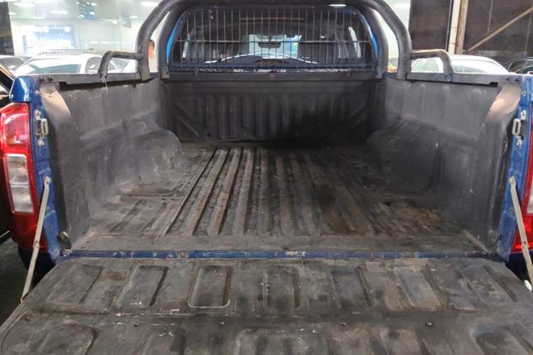 Used Great Wall Poer 2021 2.0T Commercial Version Manual Diesel Two-Wheel Drive Elite Long-Box GW4D20M Trunk