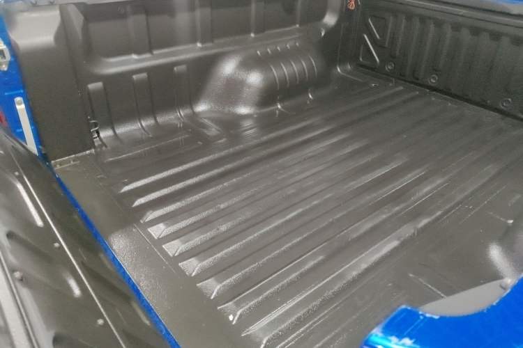 Used Great Wall Poer 2021 2.0T Commercial Version Automatic Diesel Two-Wheel Drive Elite Trim with Long Bed – GW4D20M Trunk