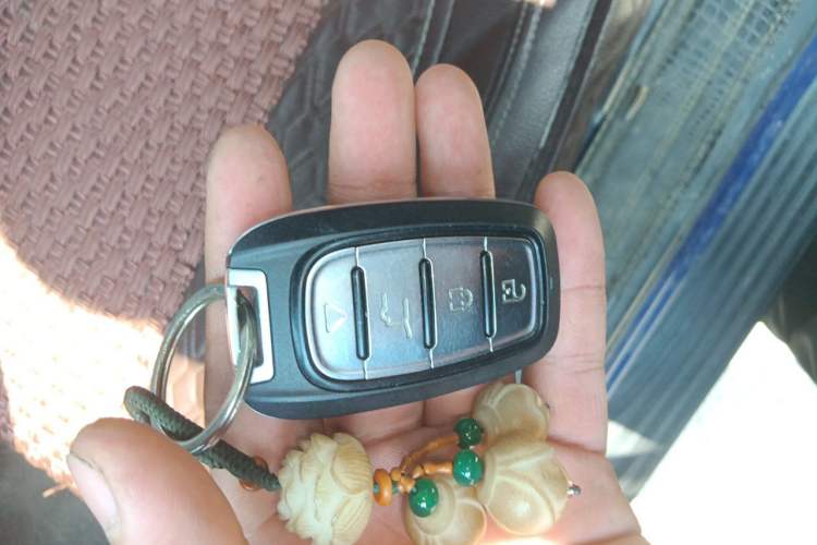 Used Great Wall Poer 2021 2.0T Commercial Version Manual Diesel Two-Wheel Drive Elite Long-Box GW4D20M Vehicle Key