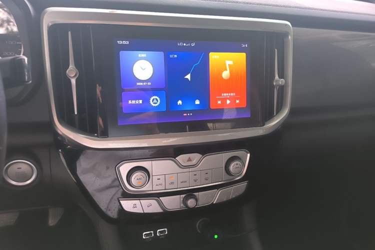 Used Great Wall Poer 2021 2.0T Global Version Passenger Automatic Diesel Two-Wheel Drive Comfort Trim Standard Cab GW4D20M Audio And AC Panel