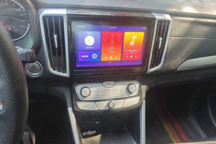 Used Great Wall Poer 2021 2.0T Commercial Version Automatic Diesel Two-Wheel Drive Elite Trim with Long Bed – GW4D20M Audio And AC Panel