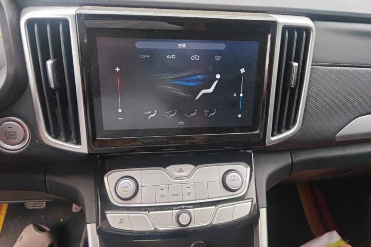 Used Great Wall Poer 2021 2.0T Commercial Version Manual Diesel Two-Wheel Drive Elite Long-Box GW4D20M Audio And AC Panel