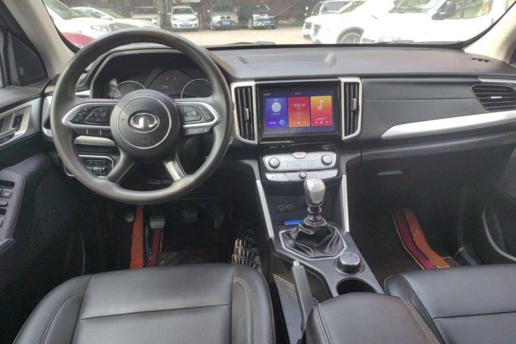 Used Great Wall Poer 2021 2.0T Commercial Version Manual Diesel 4x4 Navigation Type Long Bed GW4D20M Center Console