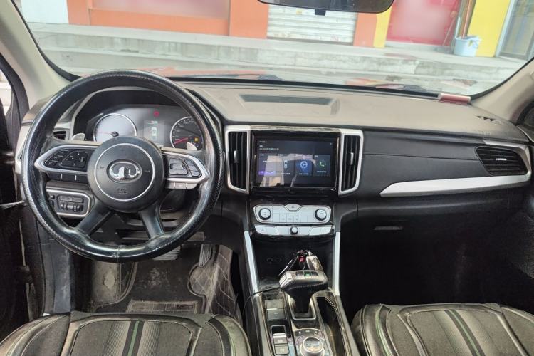 Used Great Wall Poer 2021 2.0T Commercial Version Automatic Diesel 4x4 Elite Long-Box GW4D20M Center Console