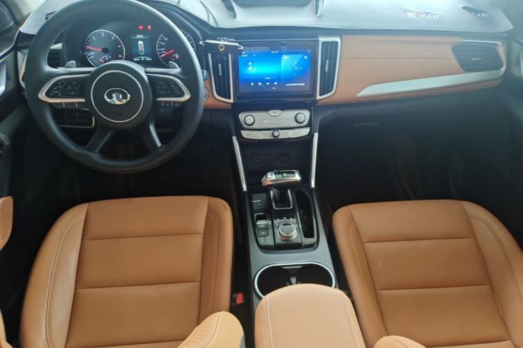 Used Great Wall Poer 2021 2.0T Commercial Version Automatic Diesel 4x4 Elite Long-Box GW4D20M Center Console