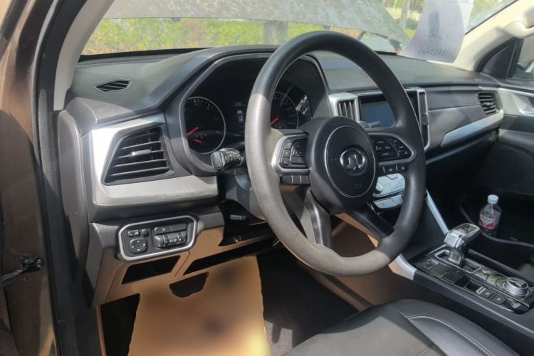 Used Great Wall Poer 2021 2.0T Commercial Version Automatic Diesel 4x4 Elite Long-Box GW4D20M Center Console