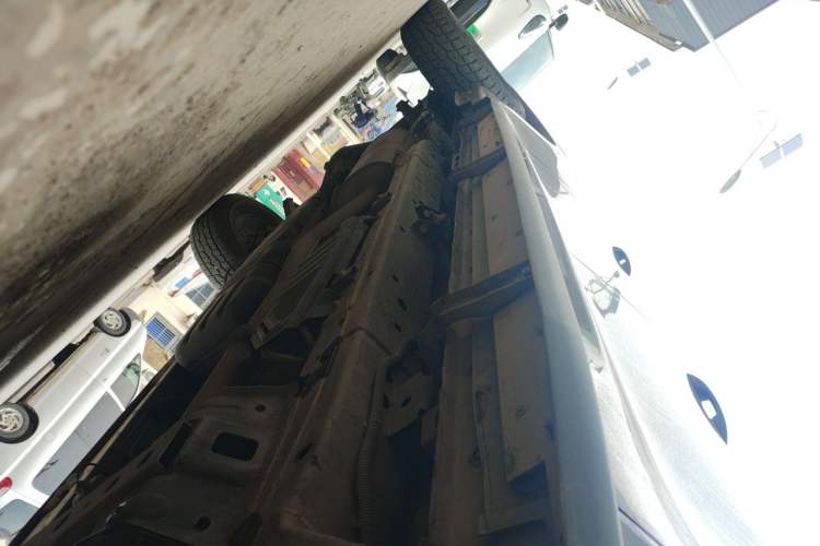 Used Great Wall Poer 2021 2.0T Commercial Version Manual Diesel Two-Wheel Drive Elite Long-Box GW4D20M Chassis Front Right