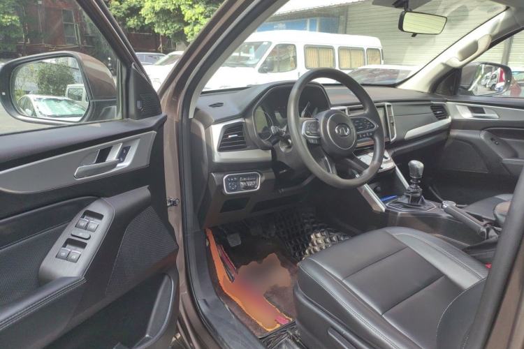 Used Great Wall Poer 2021 2.0T Commercial Version Manual Diesel 4x4 Navigation Type Long Bed GW4D20M Driver Seat