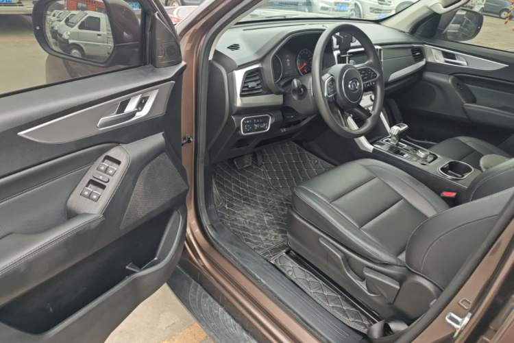 Used Great Wall Poer 2021 2.0T Commercial Version Automatic Diesel 4x4 Elite Long-Box GW4D20M Driver Seat