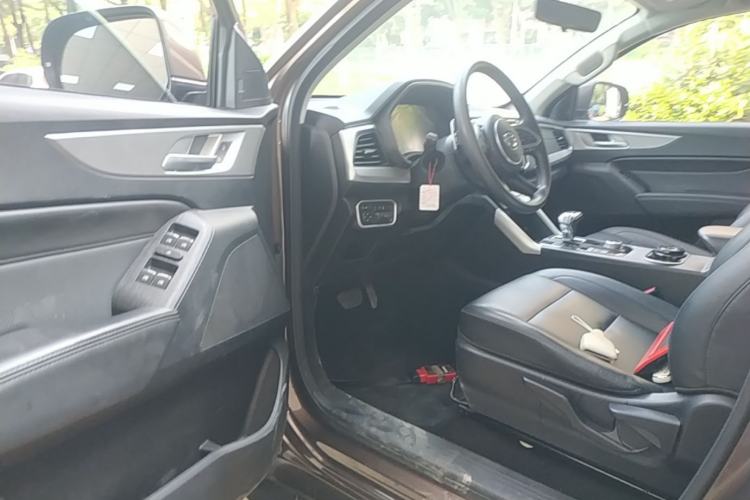 Used Great Wall Poer 2021 2.0T Commercial Version Automatic Diesel Two-Wheel Drive Elite Trim with Long Bed – GW4D20M Driver Seat
