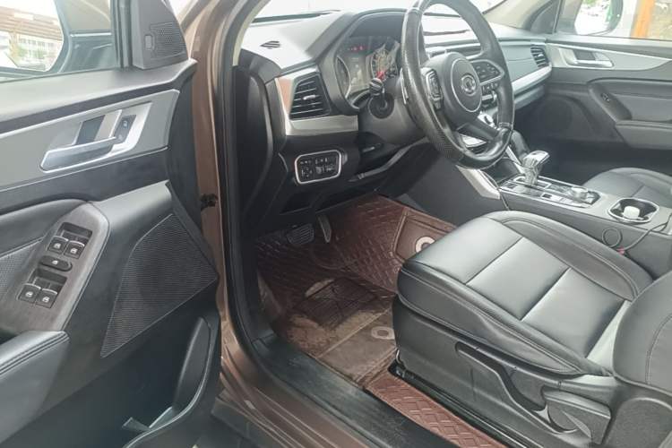 Used Great Wall Poer 2021 2.0T Commercial Version Automatic Diesel Two-Wheel Drive Elite Trim with Long Bed – GW4D20M Driver Seat