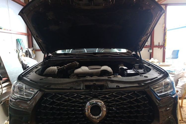 Used Great Wall Poer 2021 2.0T Commercial Version Manual Diesel Two-Wheel Drive Elite Long-Box GW4D20M Engine Bay