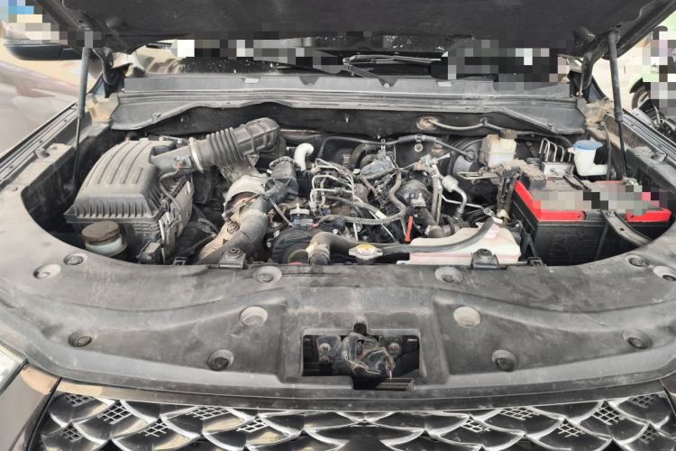 Used Great Wall Poer 2021 2.0T Commercial Version Automatic Diesel 4x4 Elite Long-Box GW4D20M Engine Bay